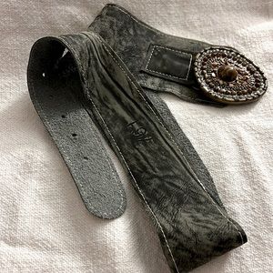 Handmade genuine leather buckle belt